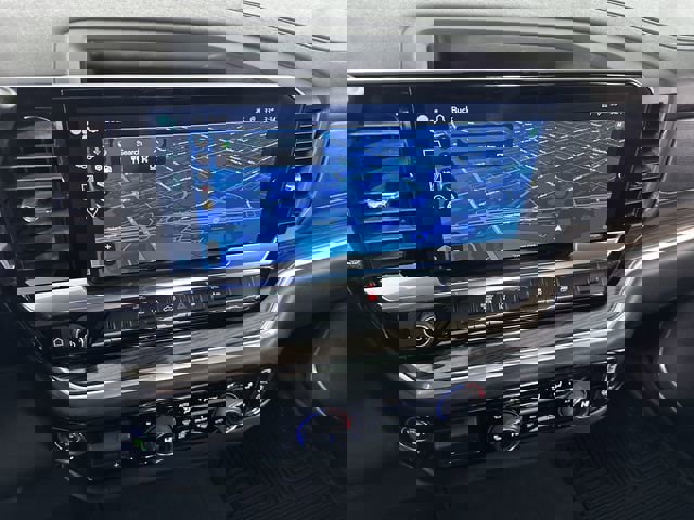 Used 2025 Chevrolet Silverado 2500 LT w/ Convenience Package image 19