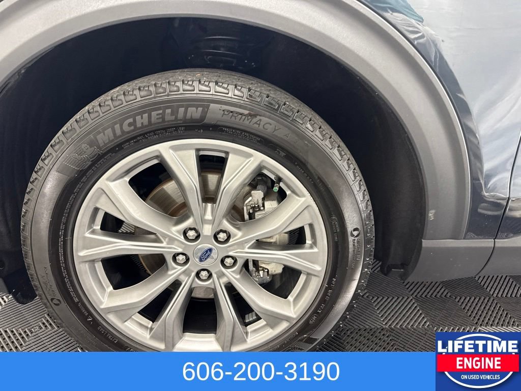 Used 2023 Ford Explorer Limited w/ Limited Technology Package AWD/4WD image 18