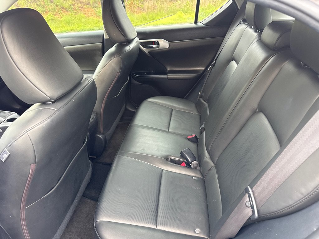 Used 2011 Lexus CT 200h Premium w/ Premium Audio Pkg FWD image 11