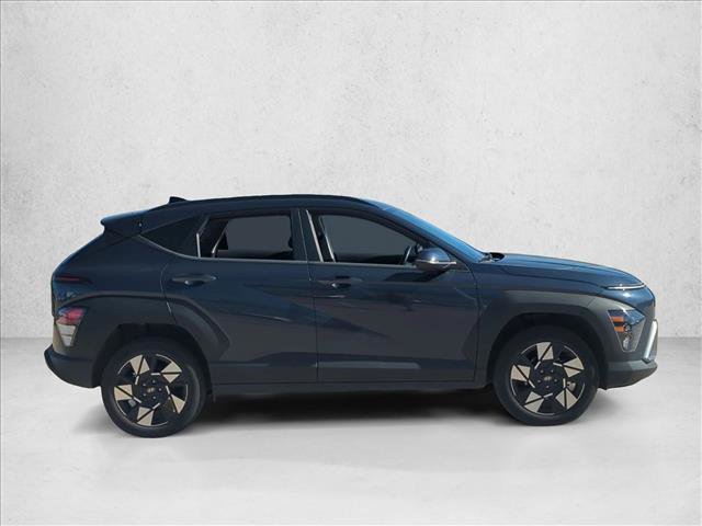 Used 2025 Hyundai Kona SEL image 4