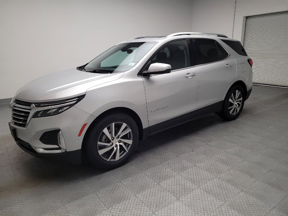 Used 2022 Chevrolet Equinox Premier FWD image 2