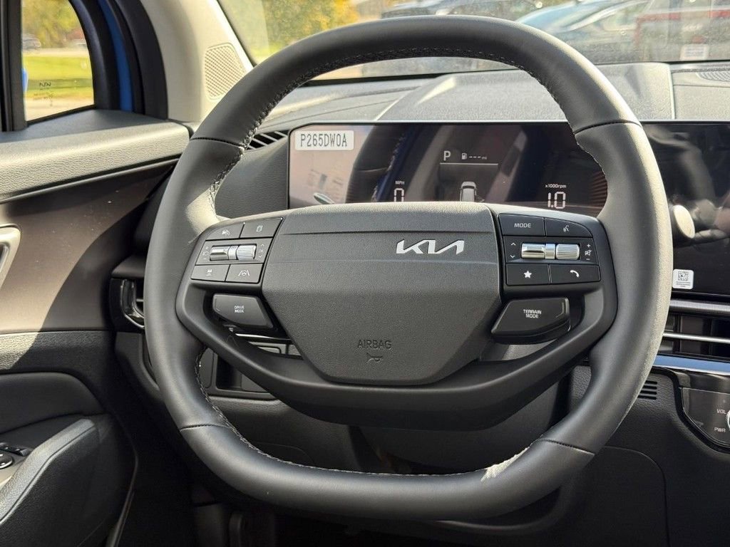 New 2026 Kia Sportage EX w/ EX Panorama Roof Package image 9