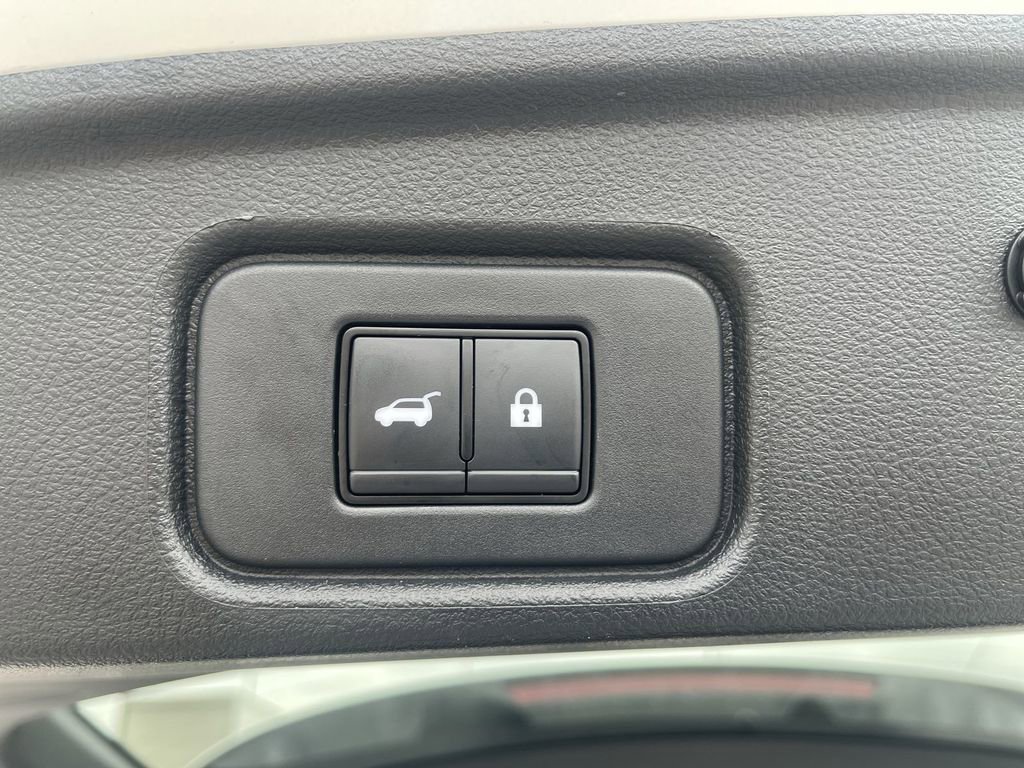 Used 2023 Nissan Pathfinder SL image 15