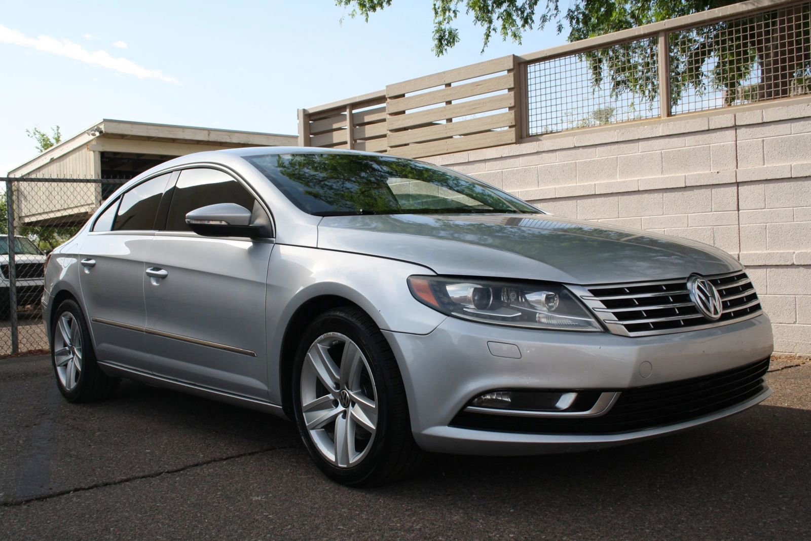 Used 2013 Volkswagen CC Sport image 2