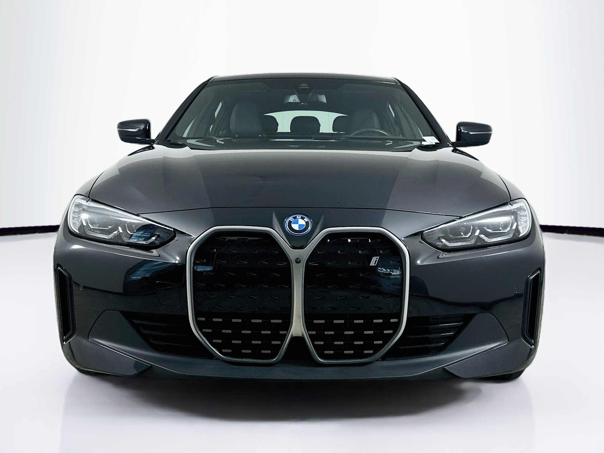 Used 2023 BMW i4 eDrive35 w/ Premium Package RWD image 2