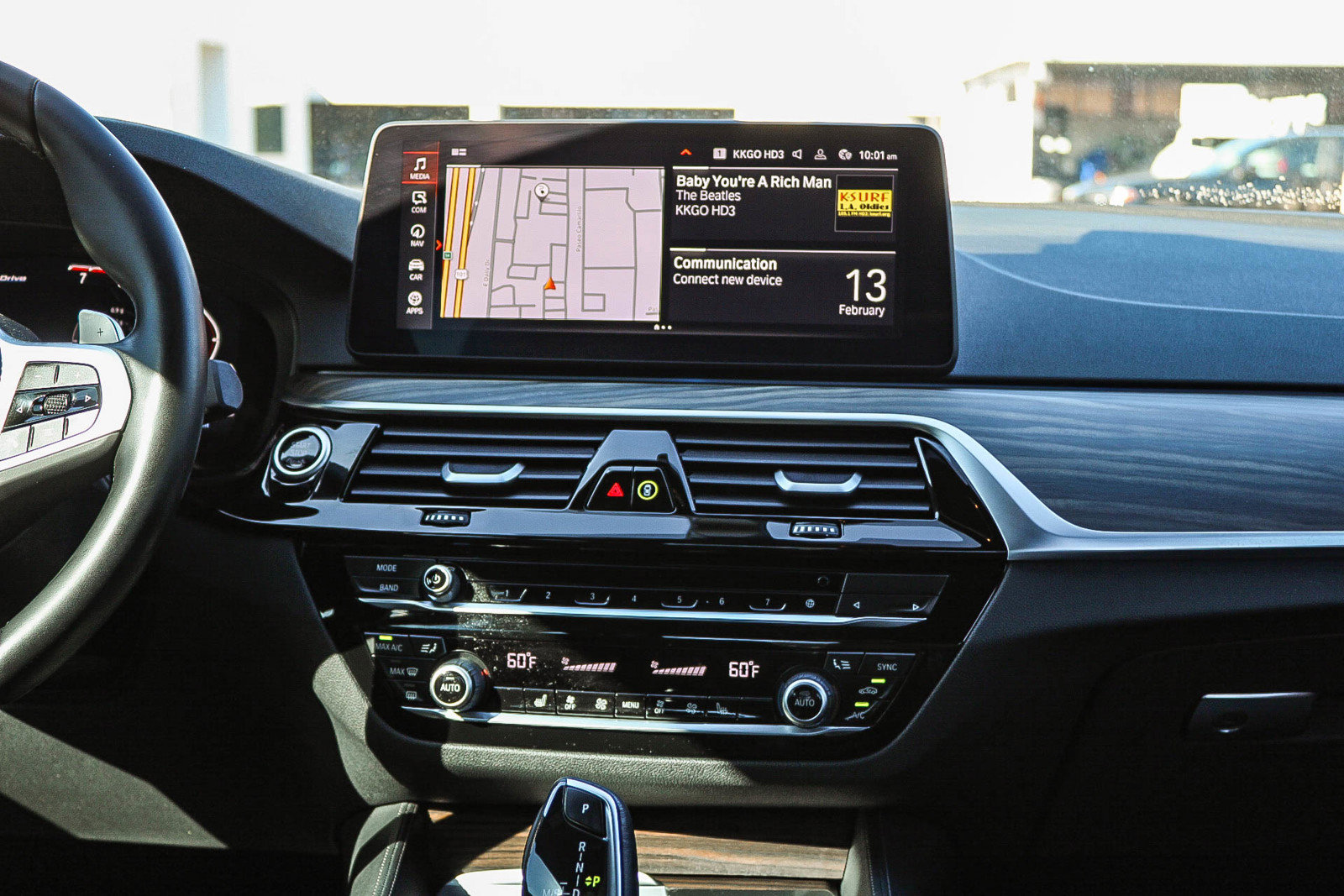 Used 2023 BMW 530e w/ M Sport Package image 13