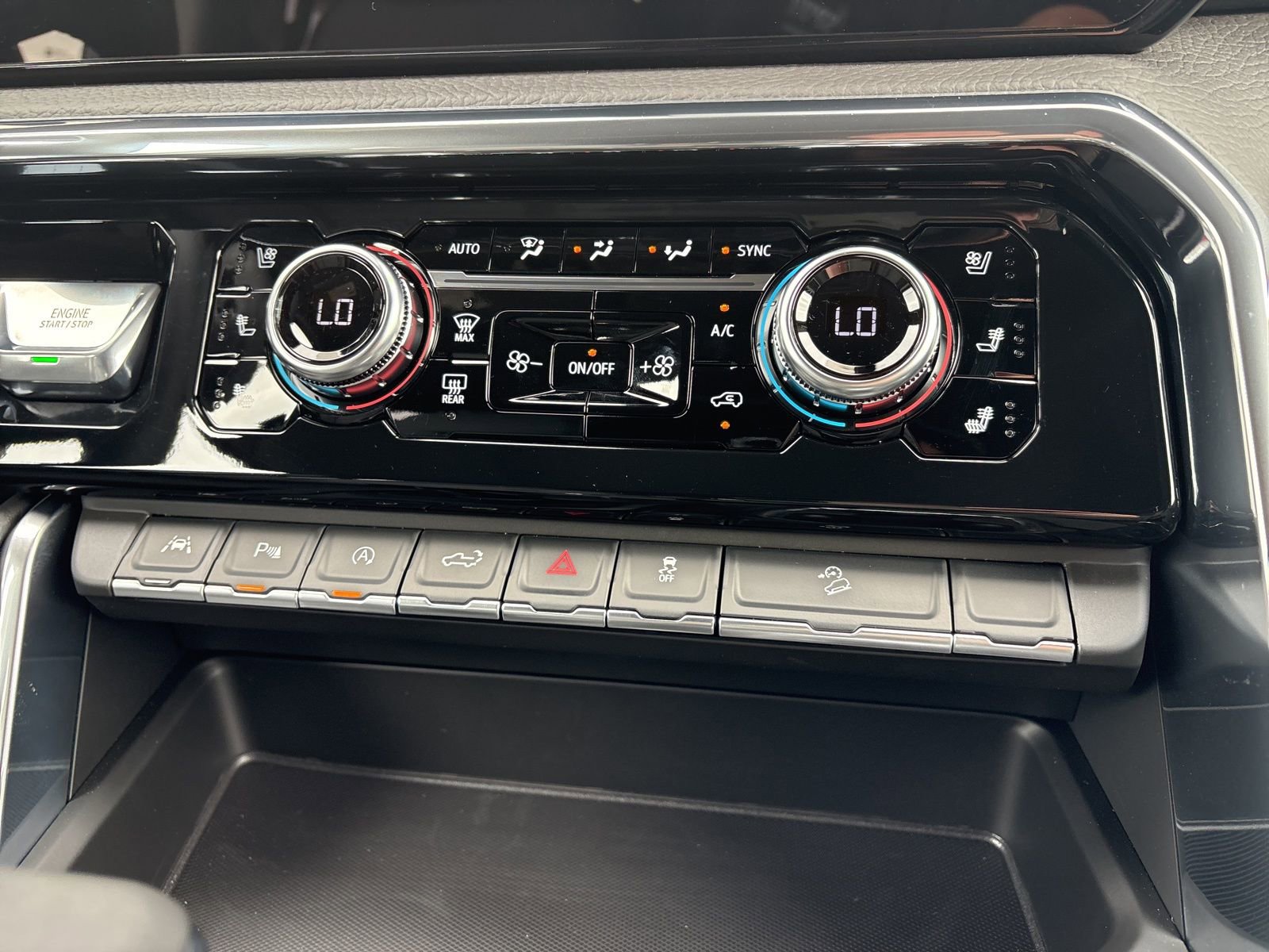 New 2026 GMC Sierra 1500 Denali w/ Denali Reserve Package AWD/4WD image 28