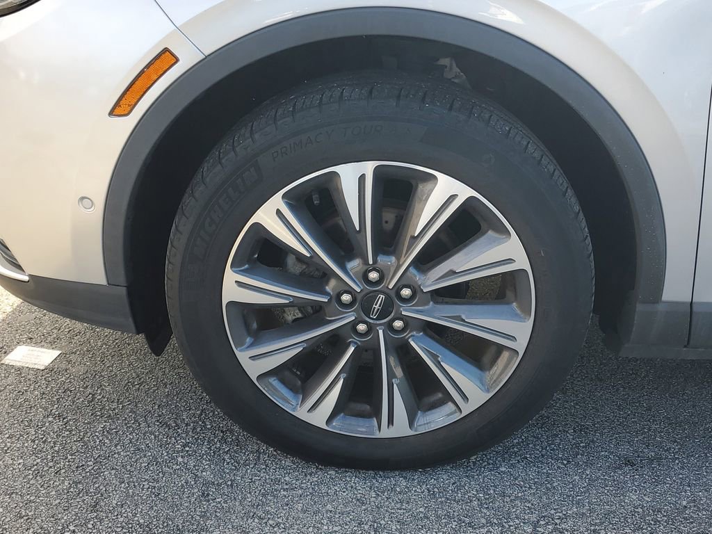 Used 2020 Lincoln Corsair Reserve w/ Equipment Group 201A image 9