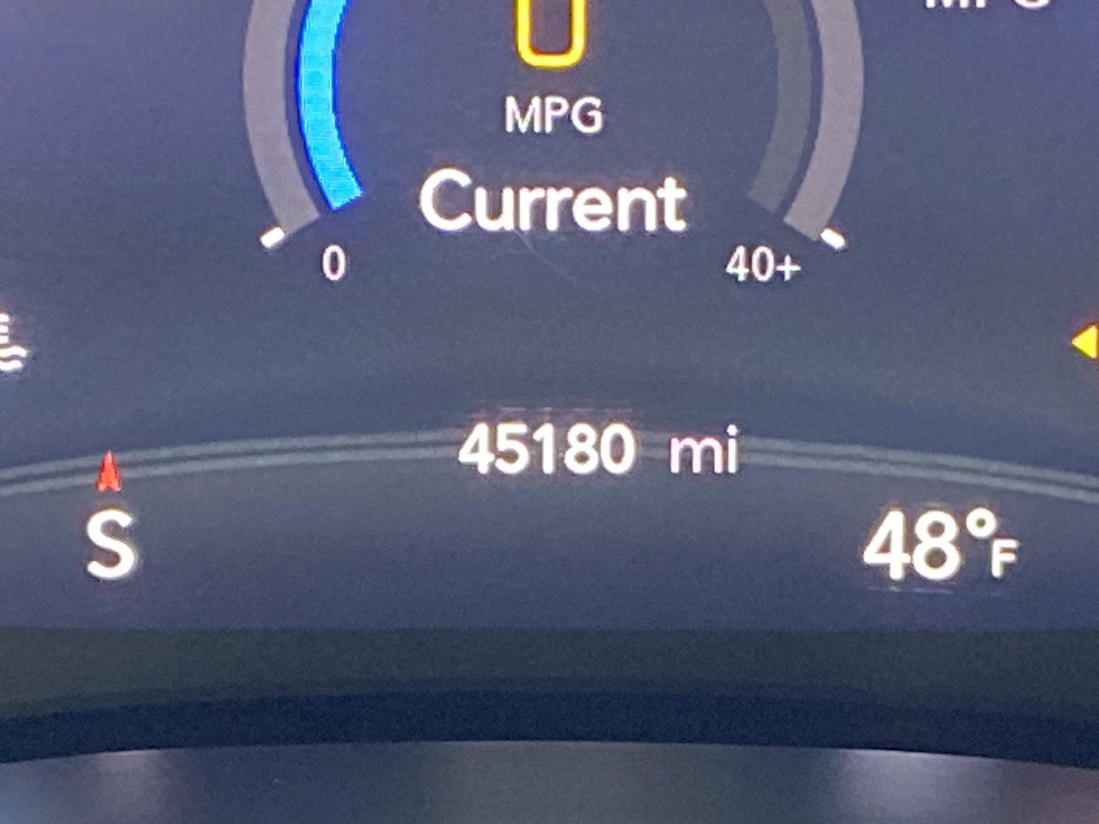 Used 2023 Chrysler Pacifica Touring-L image 27