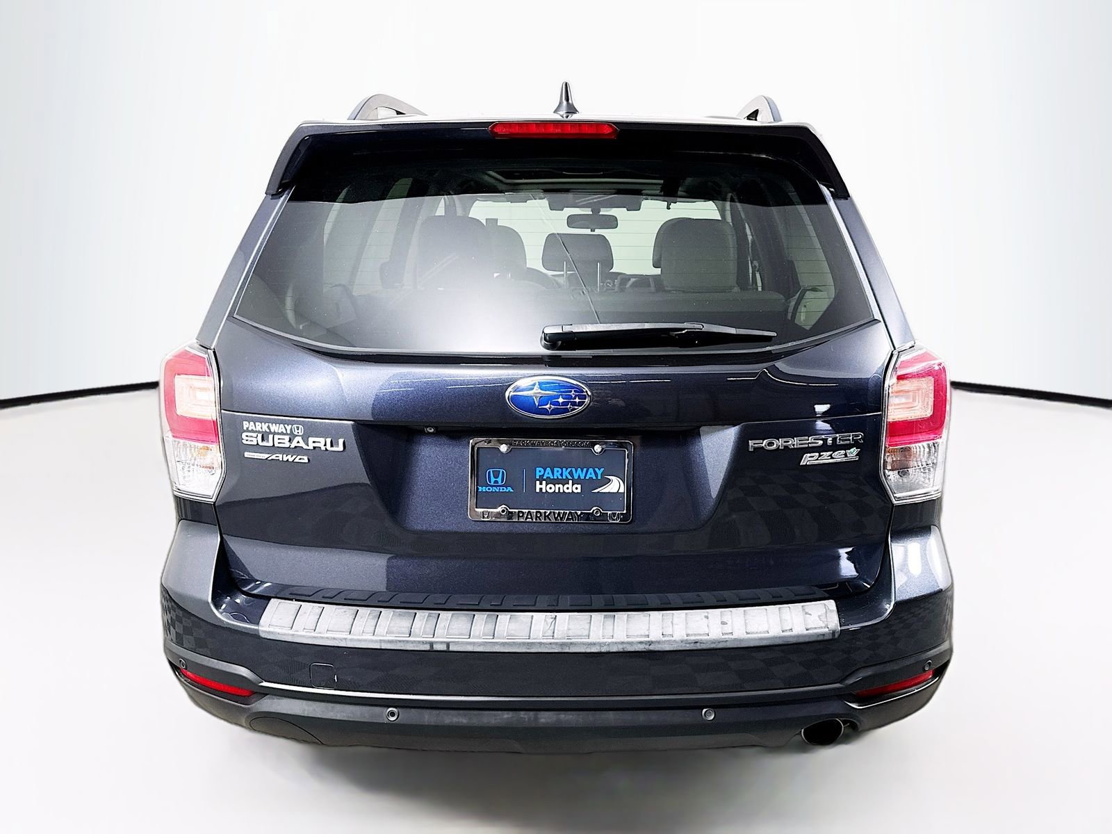 Used 2017 Subaru Forester 2.5i Limited AWD/4WD image 6