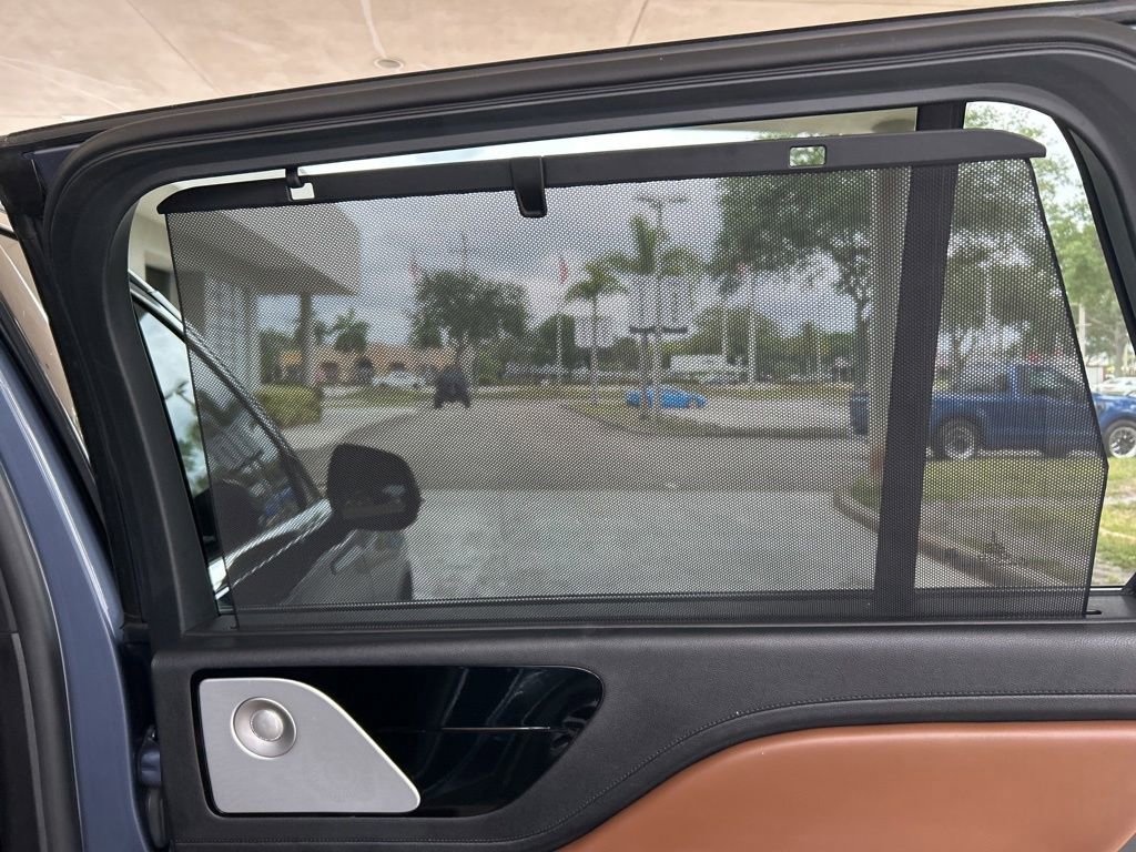 Used 2021 Lincoln Aviator Reserve w/ Equipment Group 201A RWD image 37
