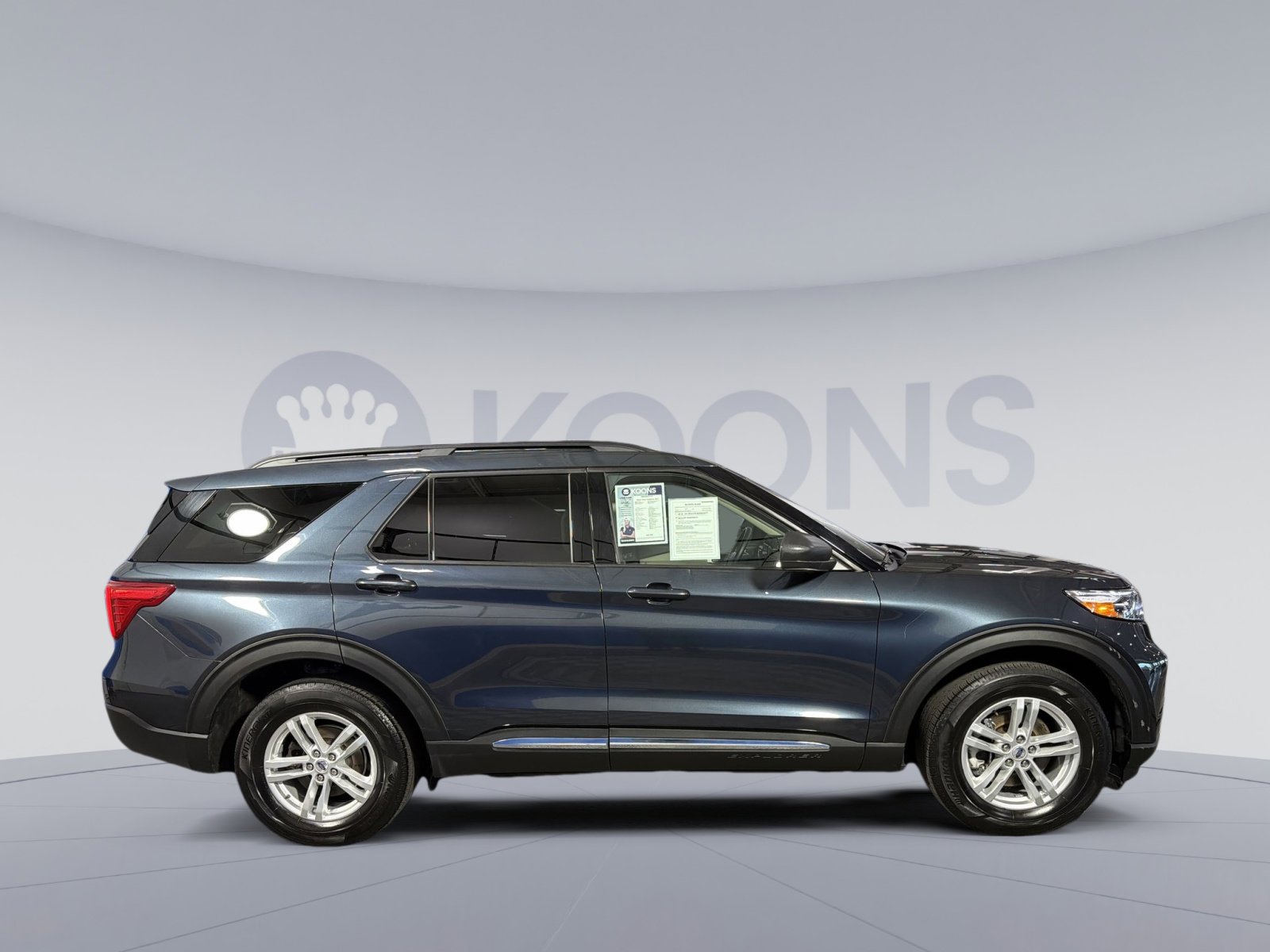 Used 2022 Ford Explorer XLT w/ Equipment Group 202A image 17