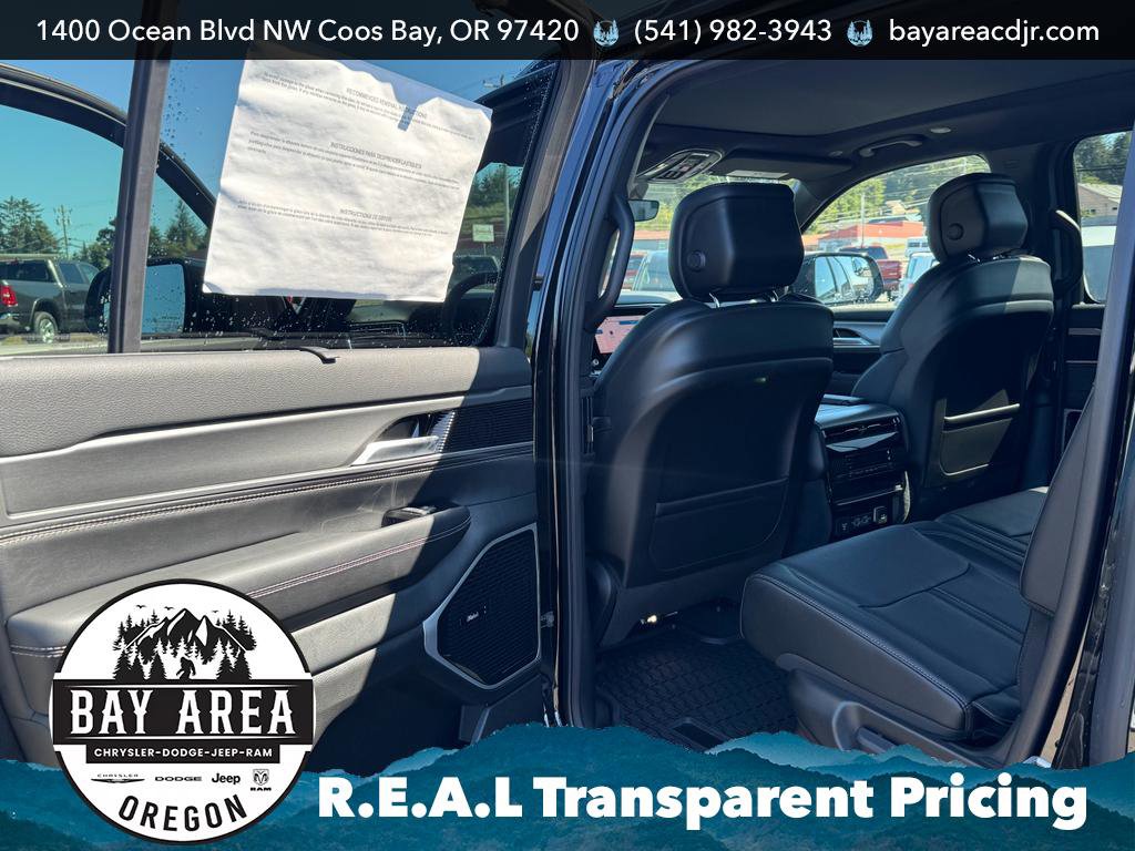 New 2025 Jeep Wagoneer Series III w/ Premium Group I image 21