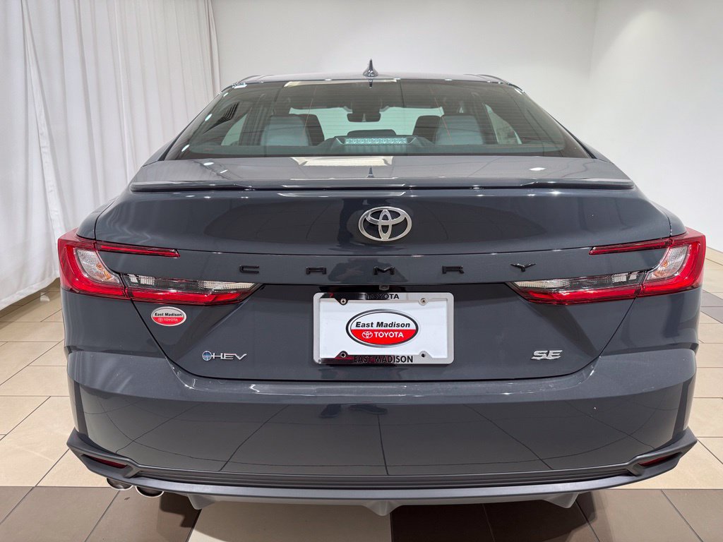 New 2027 Toyota Camry SE w/ Convenience Package FWD image 4