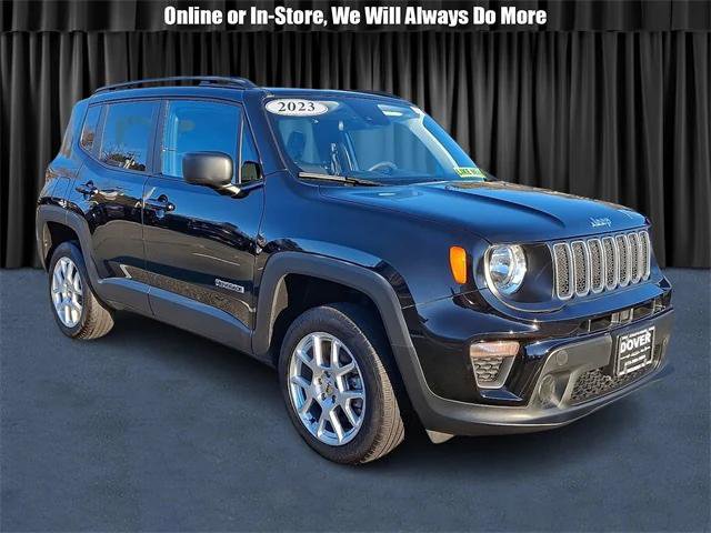 Certified 2023 Jeep Renegade Latitude w/ Sun/Sound Group image 1