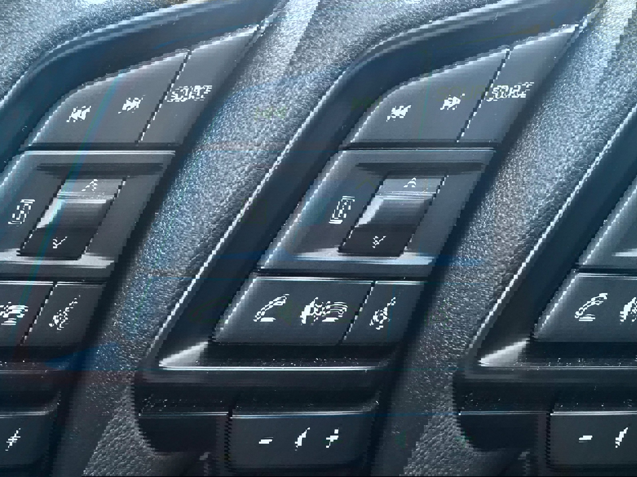 Certified 2025 Subaru Crosstrek 2.0i Premium image 21