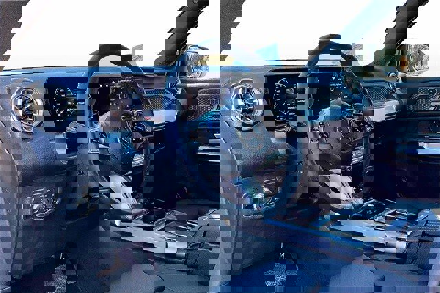 Certified 2025 Mercedes-Benz GLB 250 4MATIC image 20