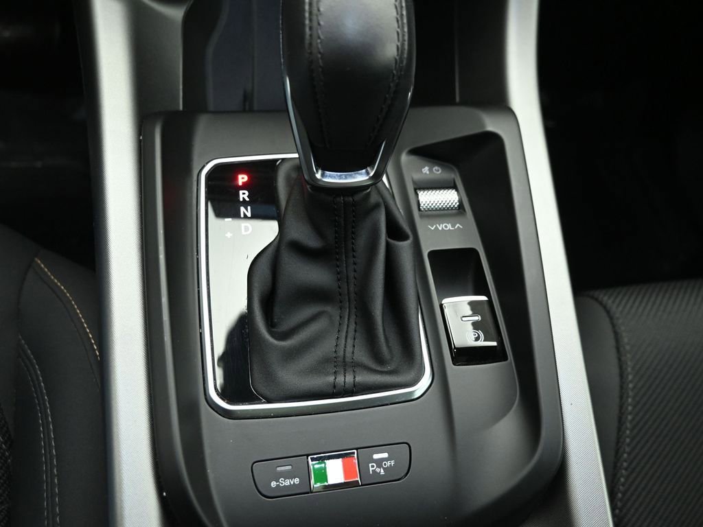 Used 2024 Alfa Romeo Tonale Ti image 19