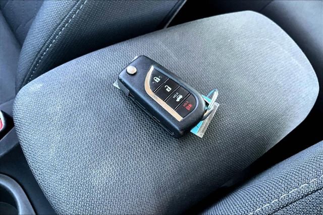 Used 2024 Toyota Corolla LE image 30