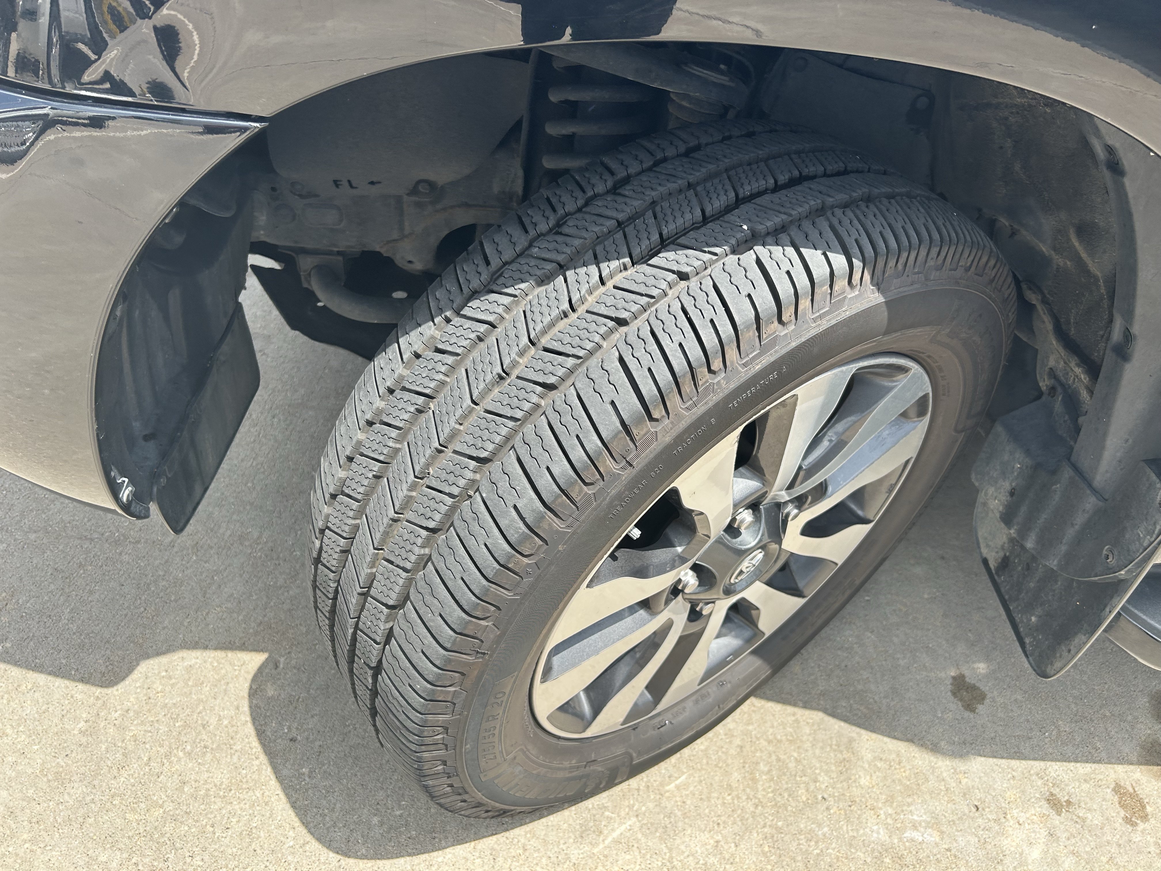 Certified 2020 Toyota Sequoia Limited w/ Safety & Convenience Package AWD/4WD image 10