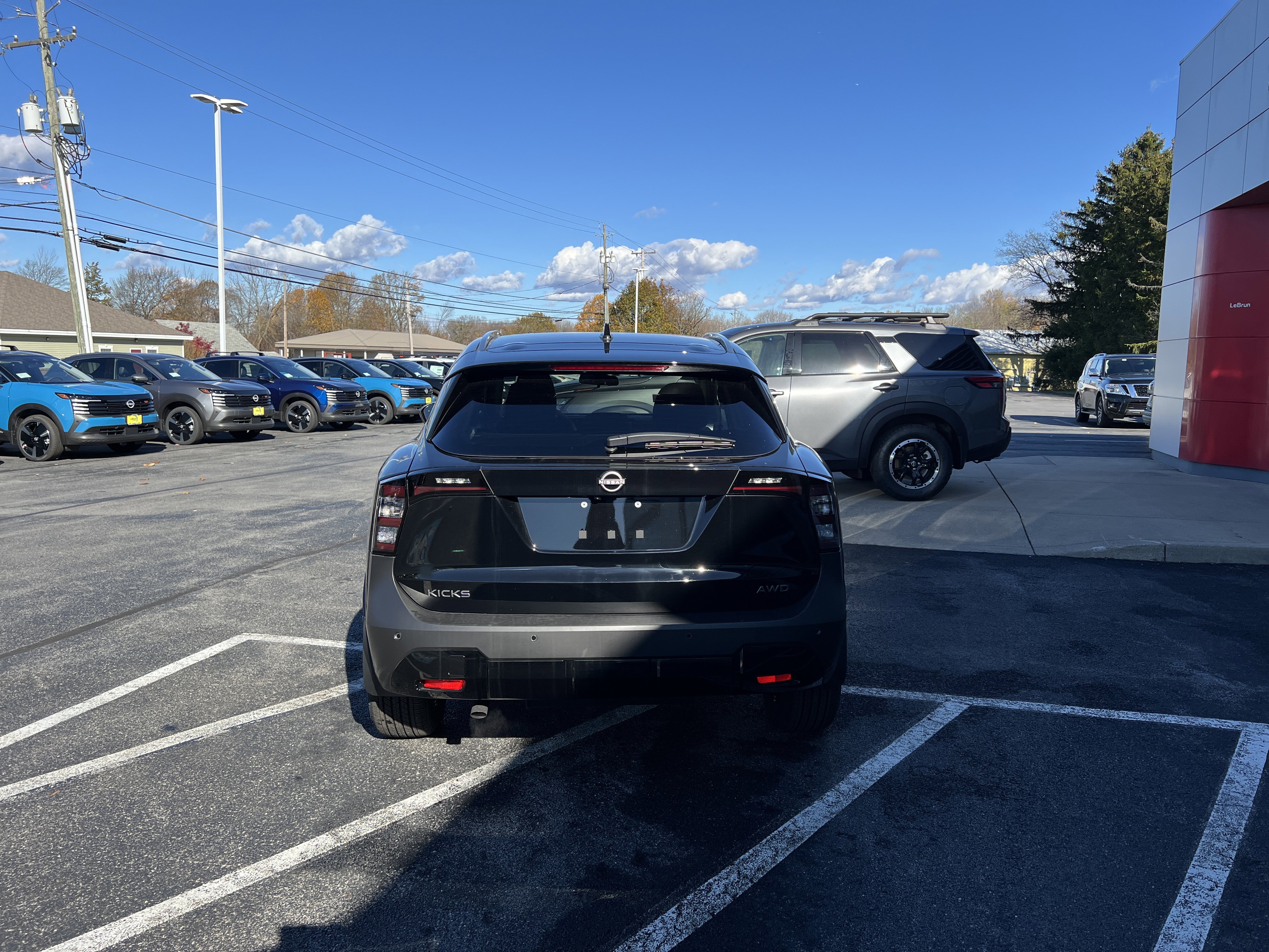 New 2025 Nissan Kicks SV w/ SV Premium Package image 7