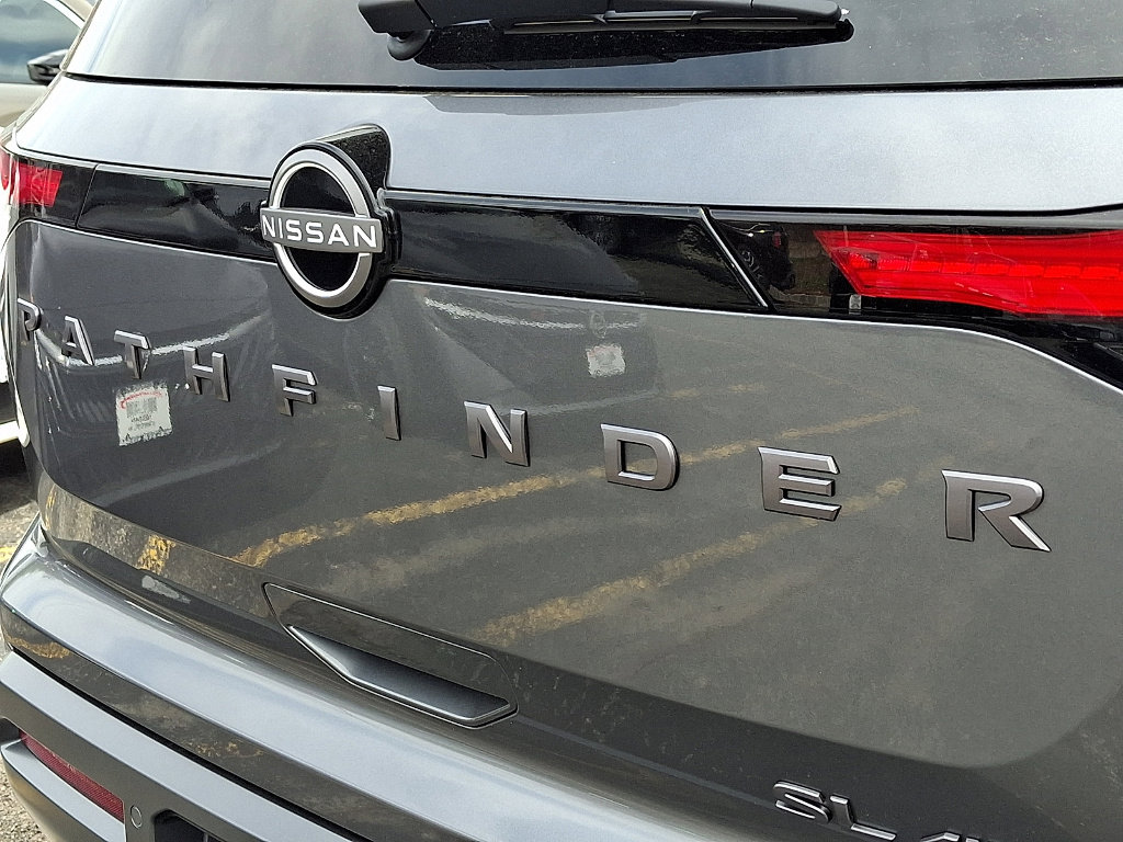 New 2026 Nissan Pathfinder SL AWD/4WD image 12