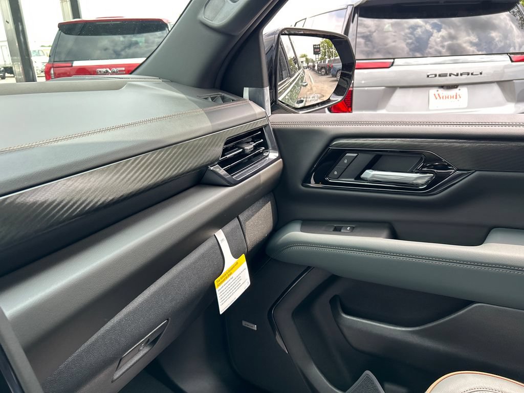 New 2026 GMC Yukon XL AT4 AWD/4WD image 28