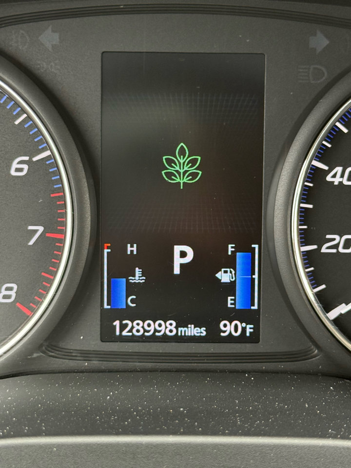 Used 2016 Mitsubishi Outlander SE image 24