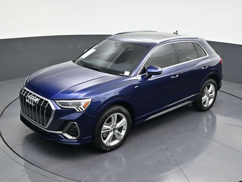 Used 2023 Audi Q3 2.0T Premium Plus w/ Premium Plus Package image 19