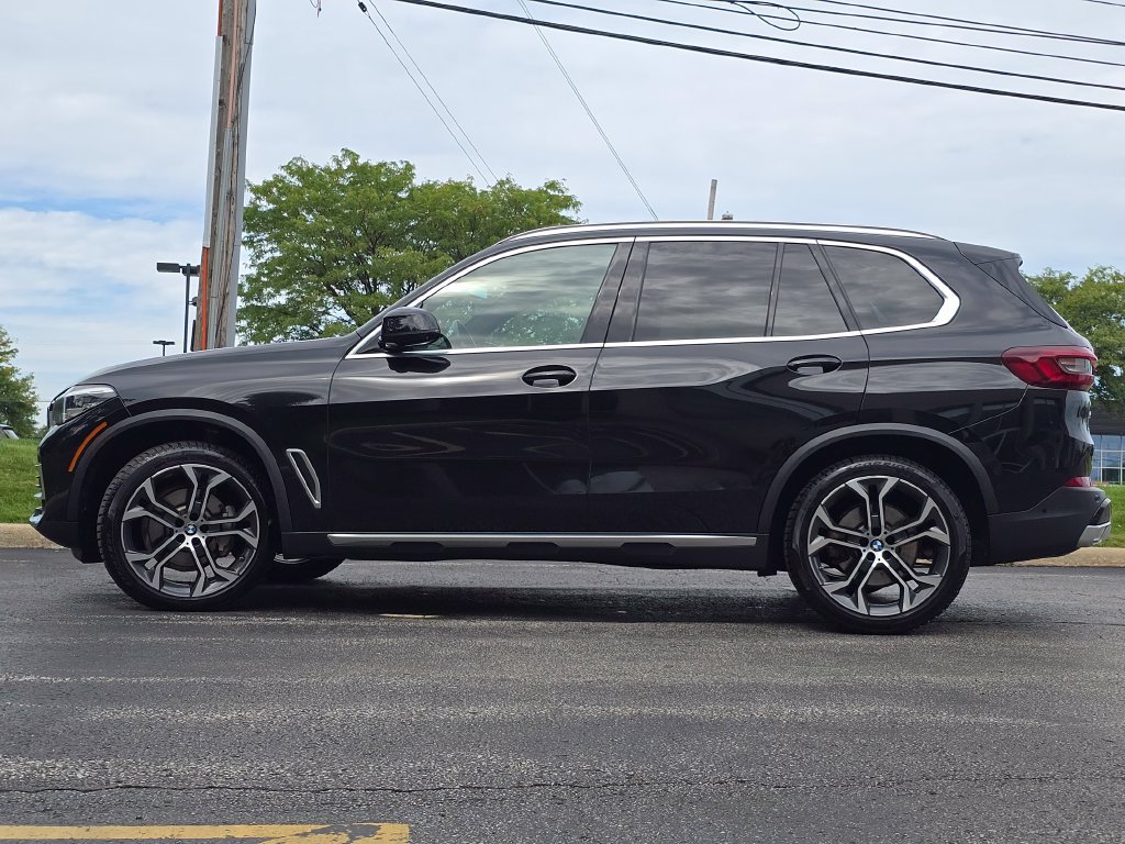 Used 2021 BMW X5 xDrive40i w/ Premium Package AWD/4WD image 4