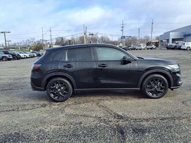 Used 2025 Honda HR-V Sport image 12