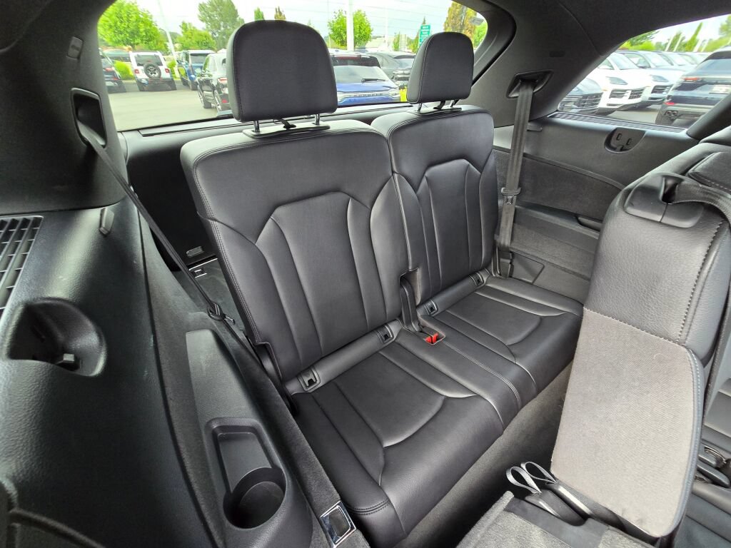 Used 2019 Audi Q7 3.0T Premium Plus w/ Premium Plus Package AWD/4WD image 24