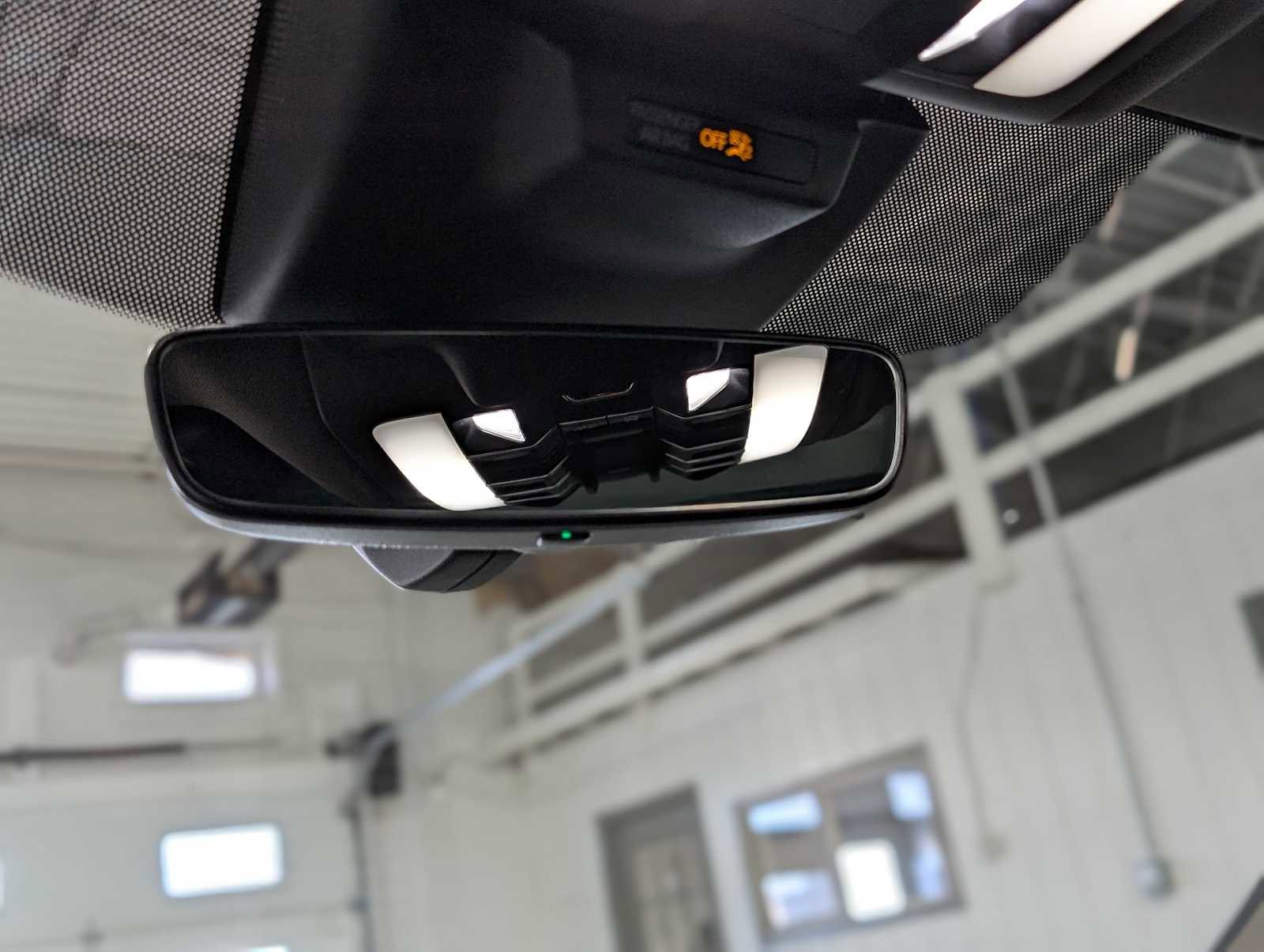 Used 2023 Porsche Macan S image 32