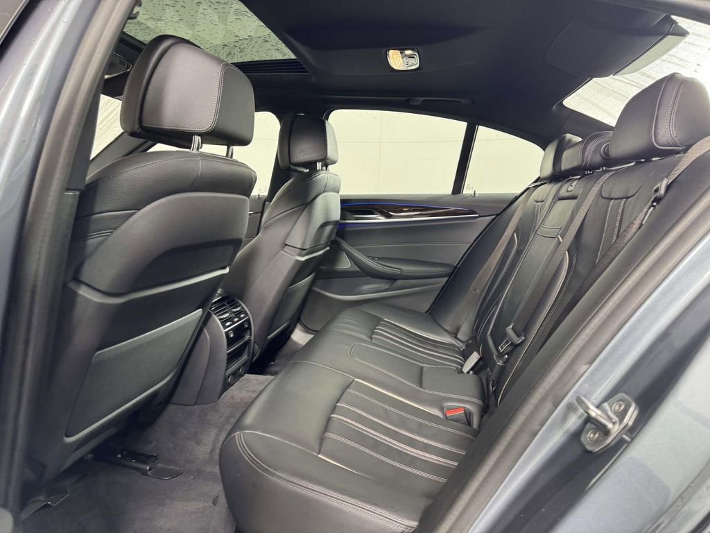Used 2019 BMW 540i xDrive AWD/4WD image 33