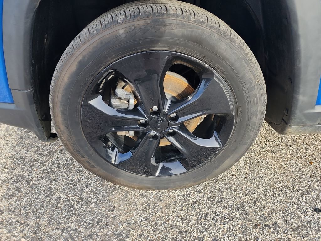 Used 2020 Jeep Compass Latitude image 11