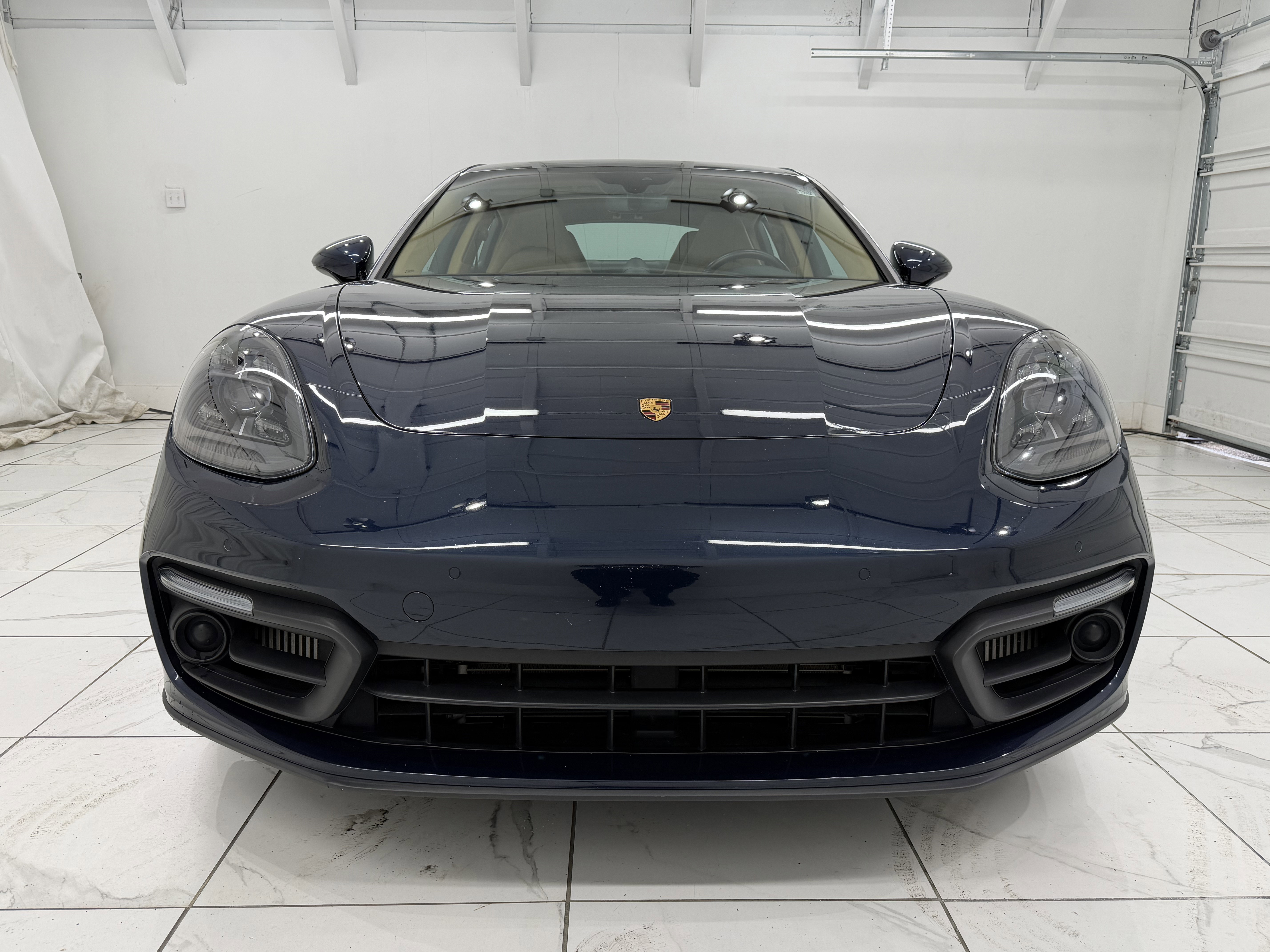 Certified 2023 Porsche Panamera 4 Platinum Edition image 9