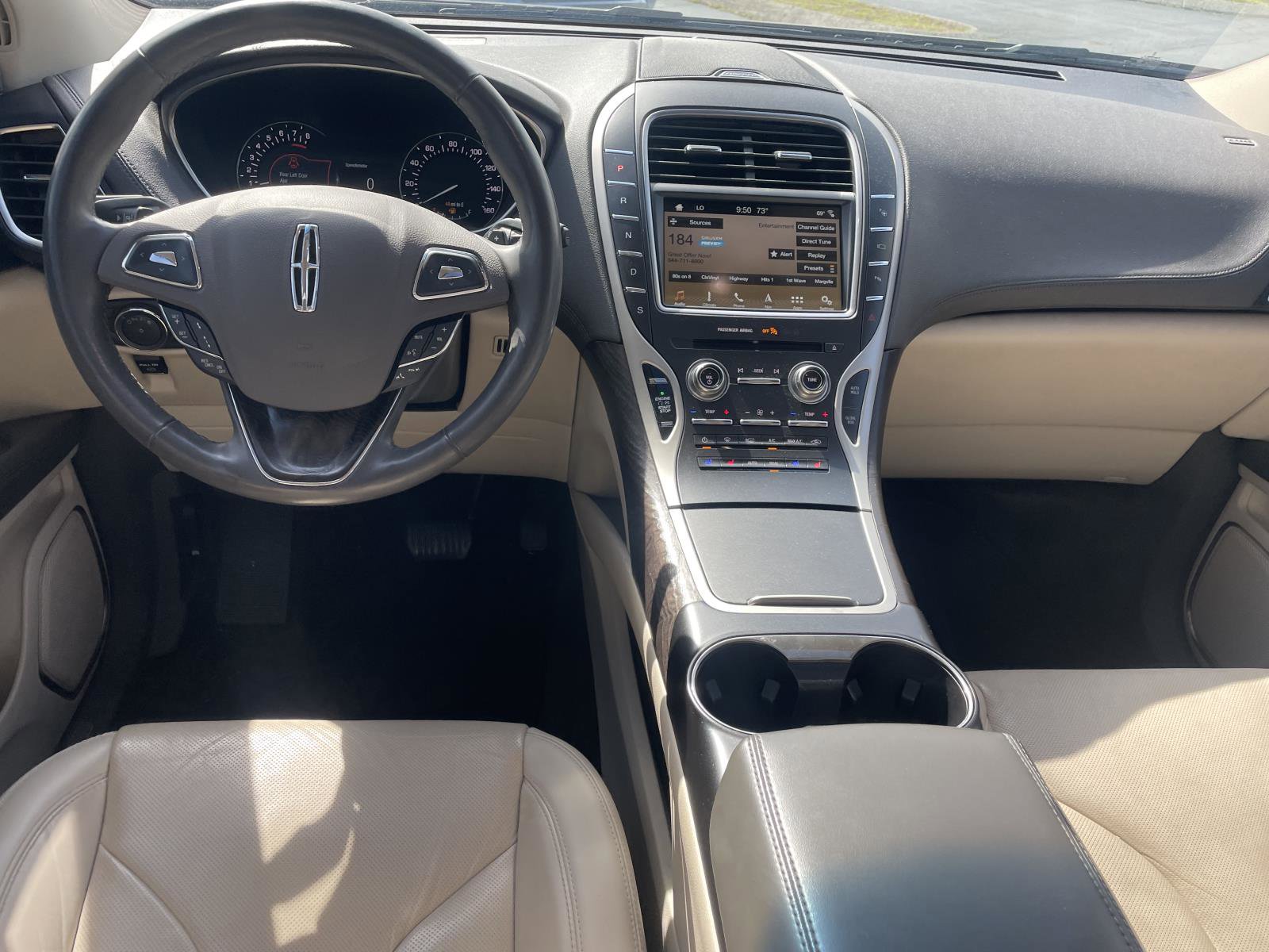 Used 2017 Lincoln MKX Reserve w/ Driver Assistance Package FWD image 7
