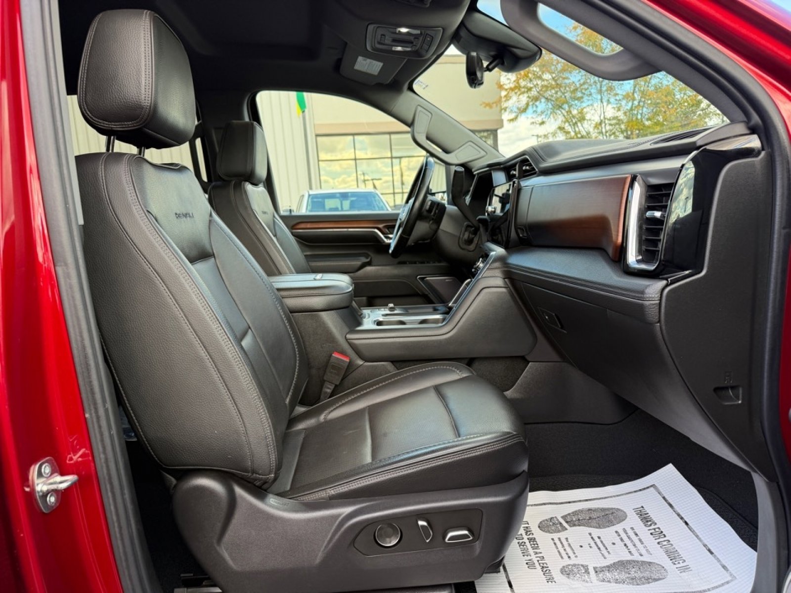 Used 2024 GMC Sierra 3500 Denali w/ Technology Package image 11