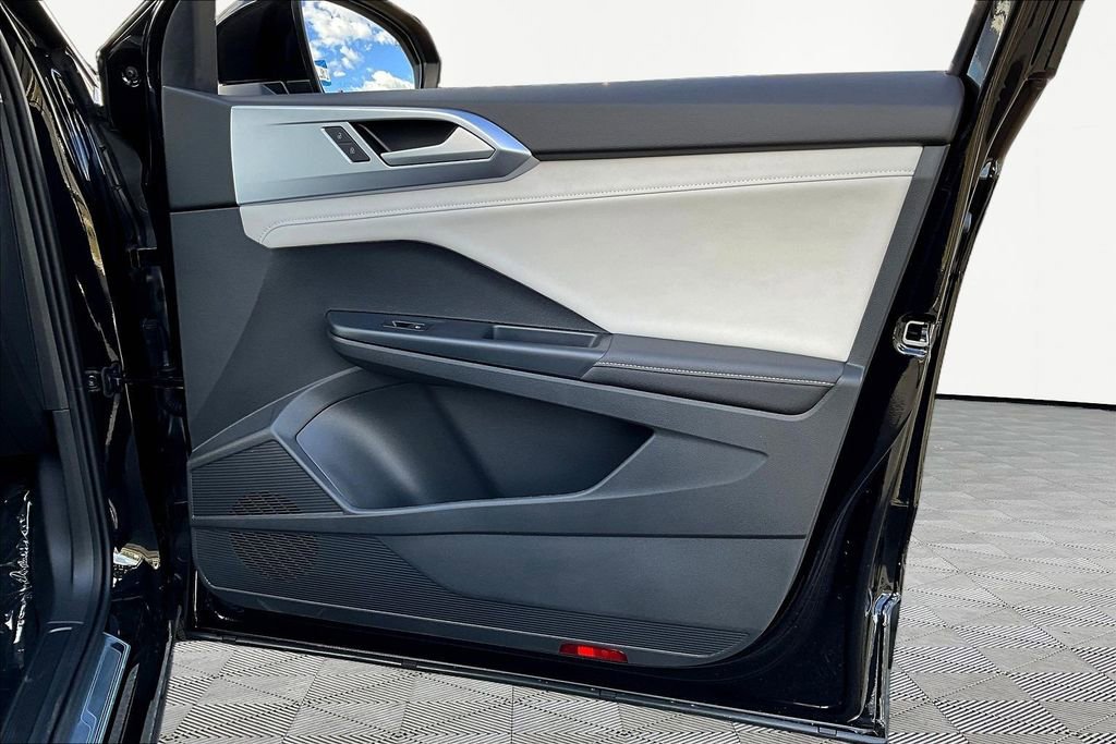 New 2026 Volkswagen Taos SE image 27