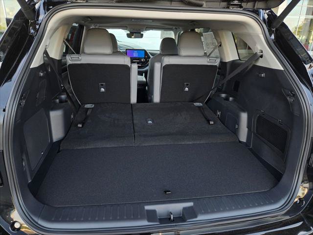 Certified 2026 Toyota Highlander Limited AWD/4WD image 26