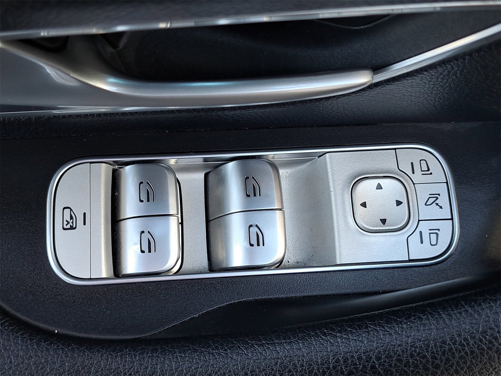 Used 2024 Mercedes-Benz GLE 450e 4MATIC image 31