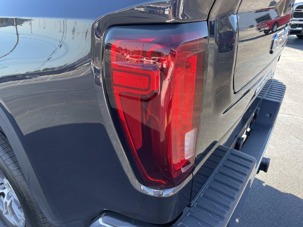 Used 2025 GMC Sierra 1500 SLT RWD image 16