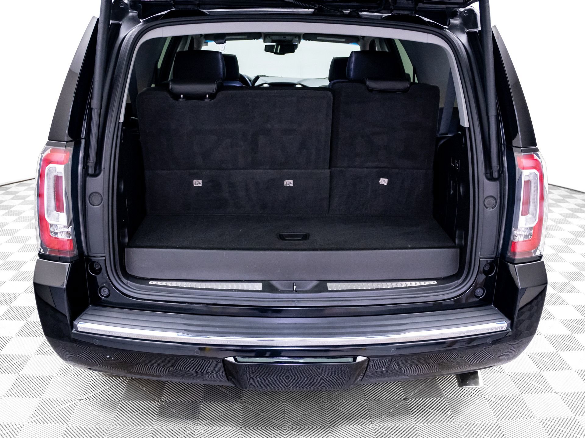 Used 2018 GMC Yukon Denali AWD/4WD image 33