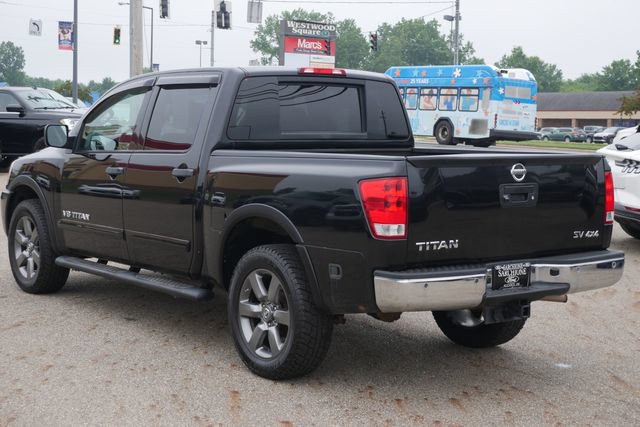 Used 2015 Nissan Titan SV w/ SV Value Truck Package AWD/4WD image 9