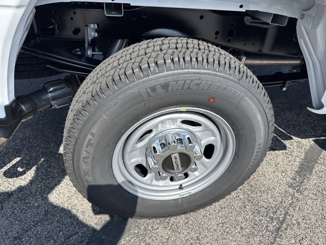 New 2026 Ford F250 4x4 Crew Cab Super Duty image 4