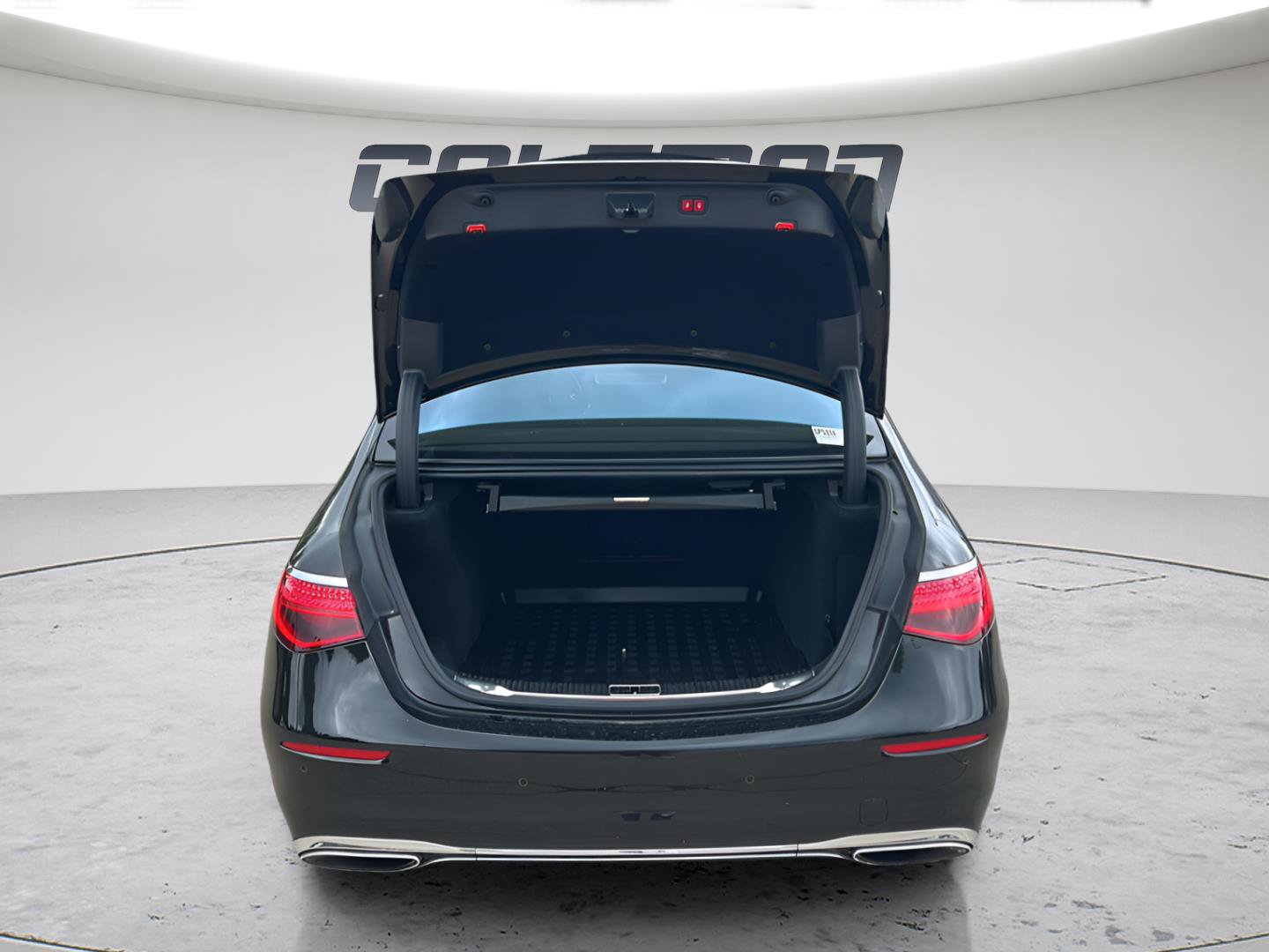 Used 2022 Mercedes-Benz S 500 4MATIC w/ 3D Technology Package image 26