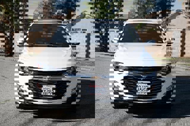 Used 2024 Chevrolet Malibu LT image 2