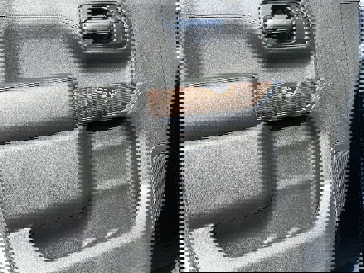 Used 2020 GMC Sierra 1500 Elevation image 15