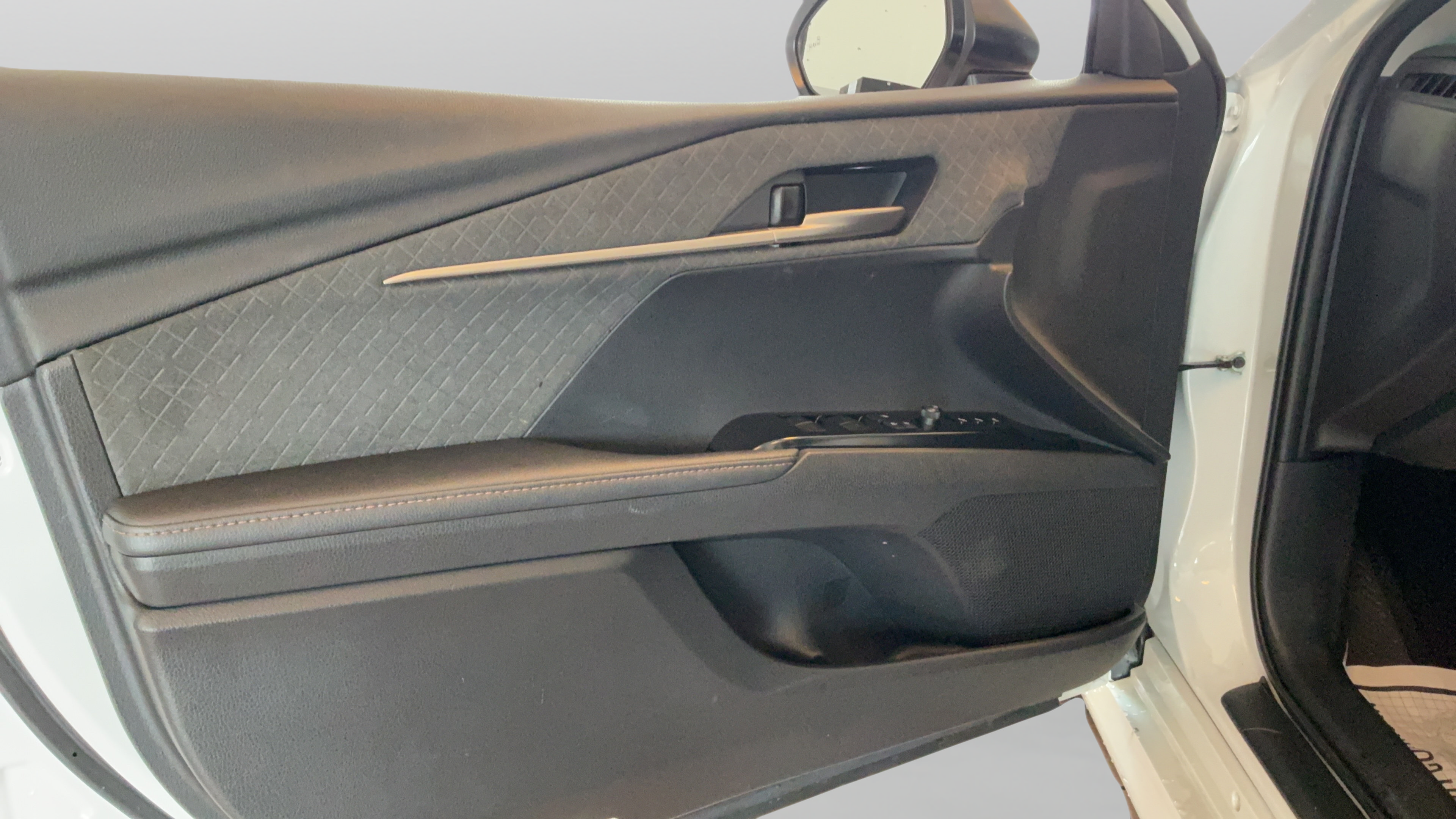 Certified 2025 Toyota Camry XLE w/ Premium Plus Package FWD image 25