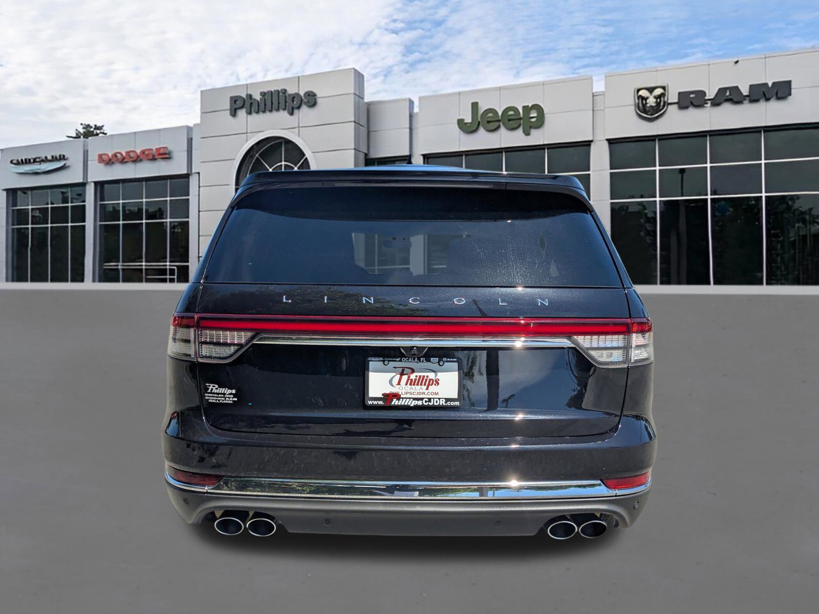 Used 2021 Lincoln Aviator Reserve w/ Equipment Group 201A AWD/4WD image 4